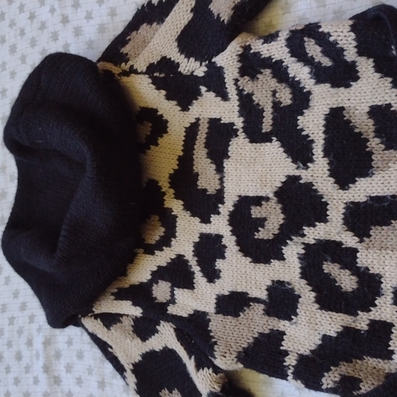 Leopard Cowl Neck Sweater Dress 🐆 - Picture 2 of 6